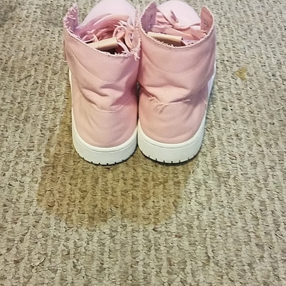 Jordan 1 - Picture 2 of 4